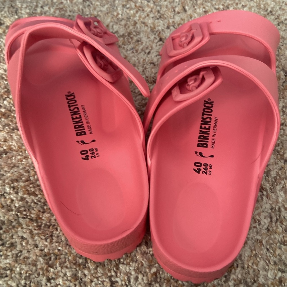 New- Birkenstock women Arizona essentials size 9 US color is Watermelon - Picture 4 of 4